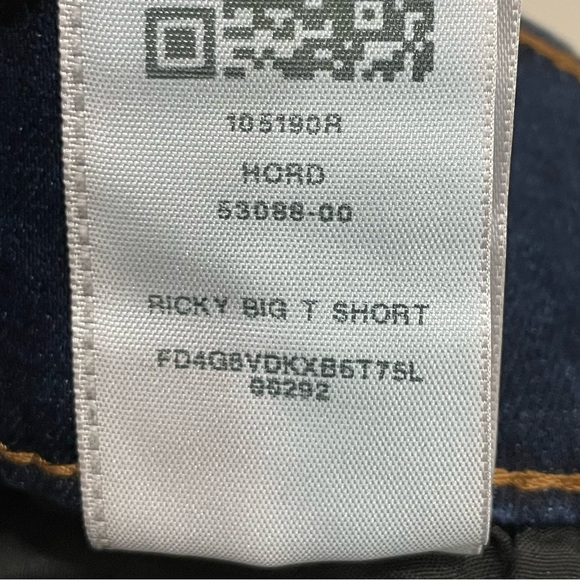 NWT True Religion Mens 34 Jean Shorts Ricky Relaxed Straight Flap Big T Dark Raw - Picture 11 of 11